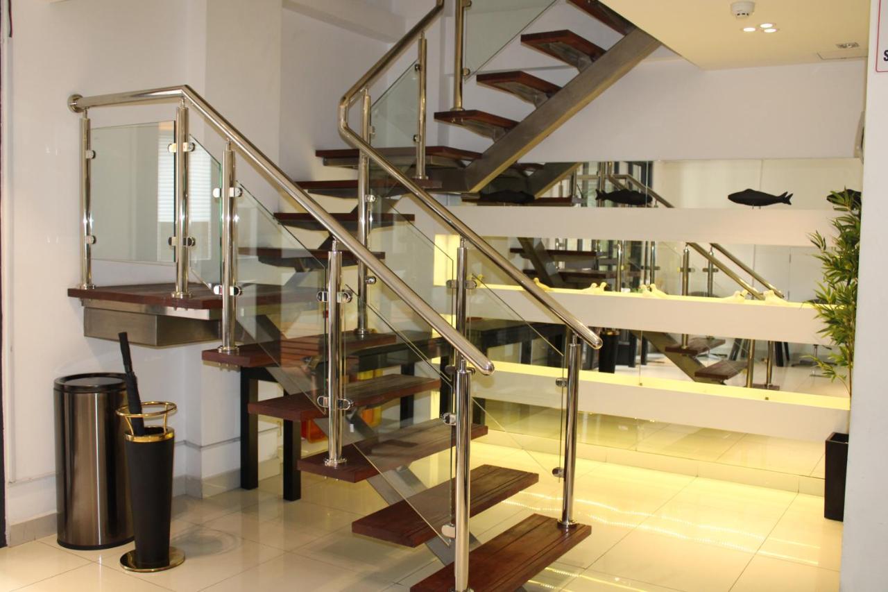 Hotel Beehive Premier à Malé Extérieur photo