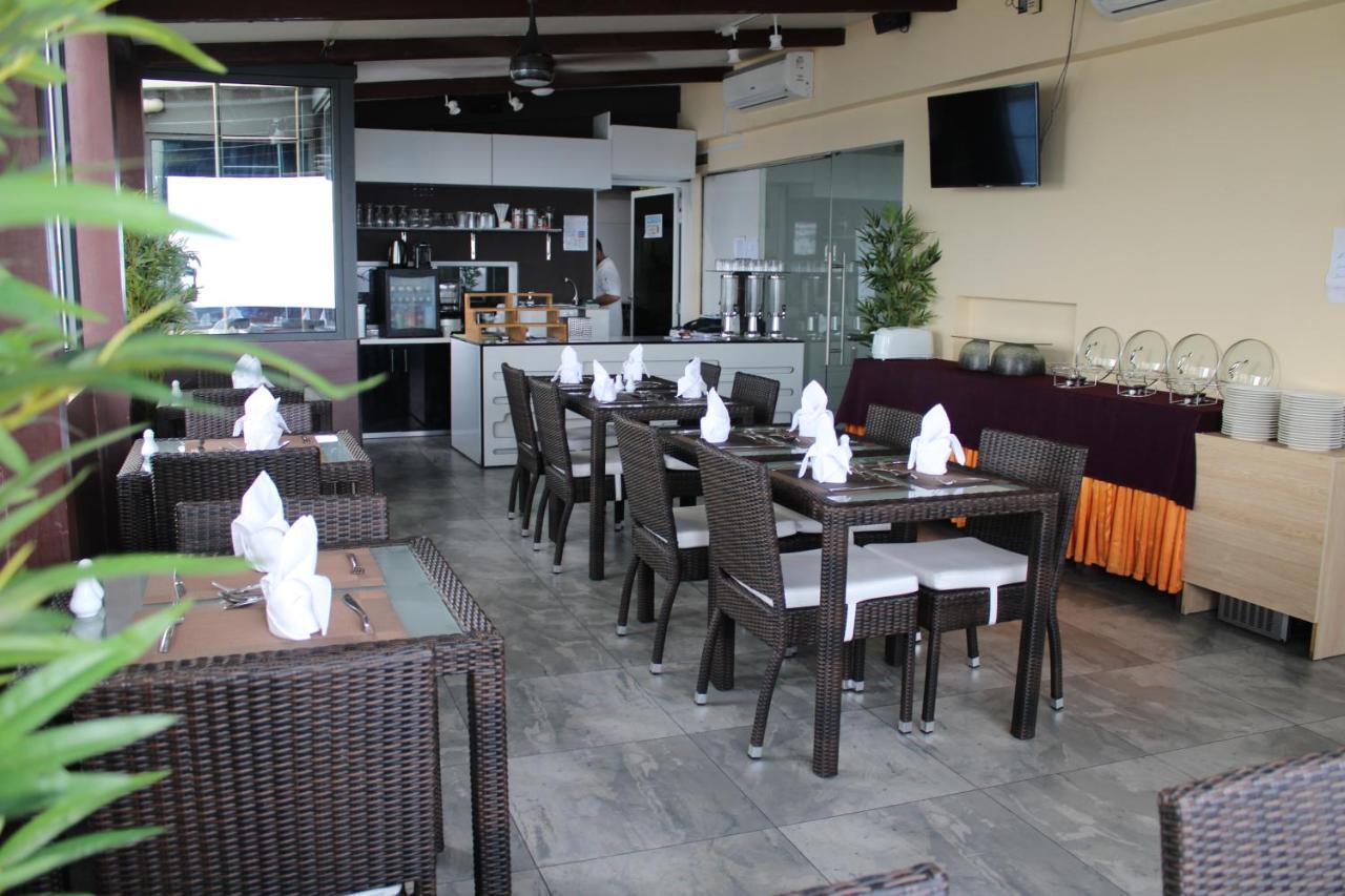 Hotel Beehive Premier à Malé Extérieur photo