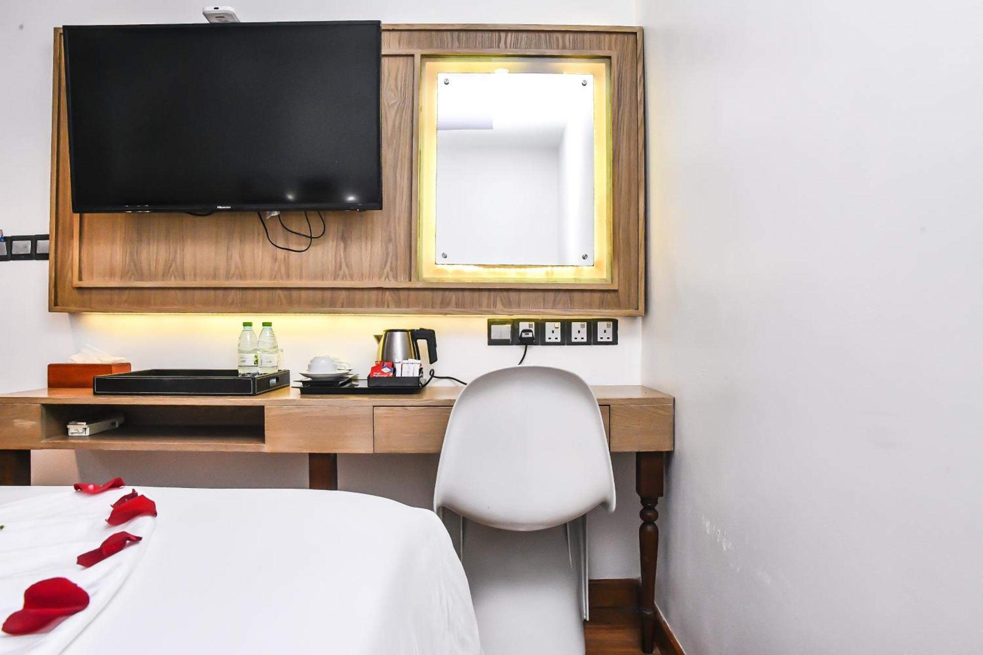 Hotel Beehive Premier à Malé Extérieur photo