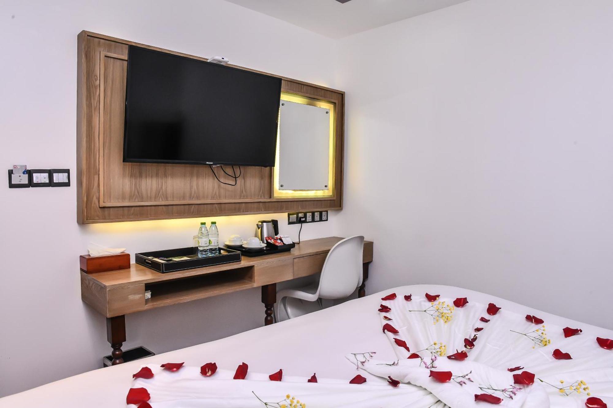 Hotel Beehive Premier à Malé Extérieur photo