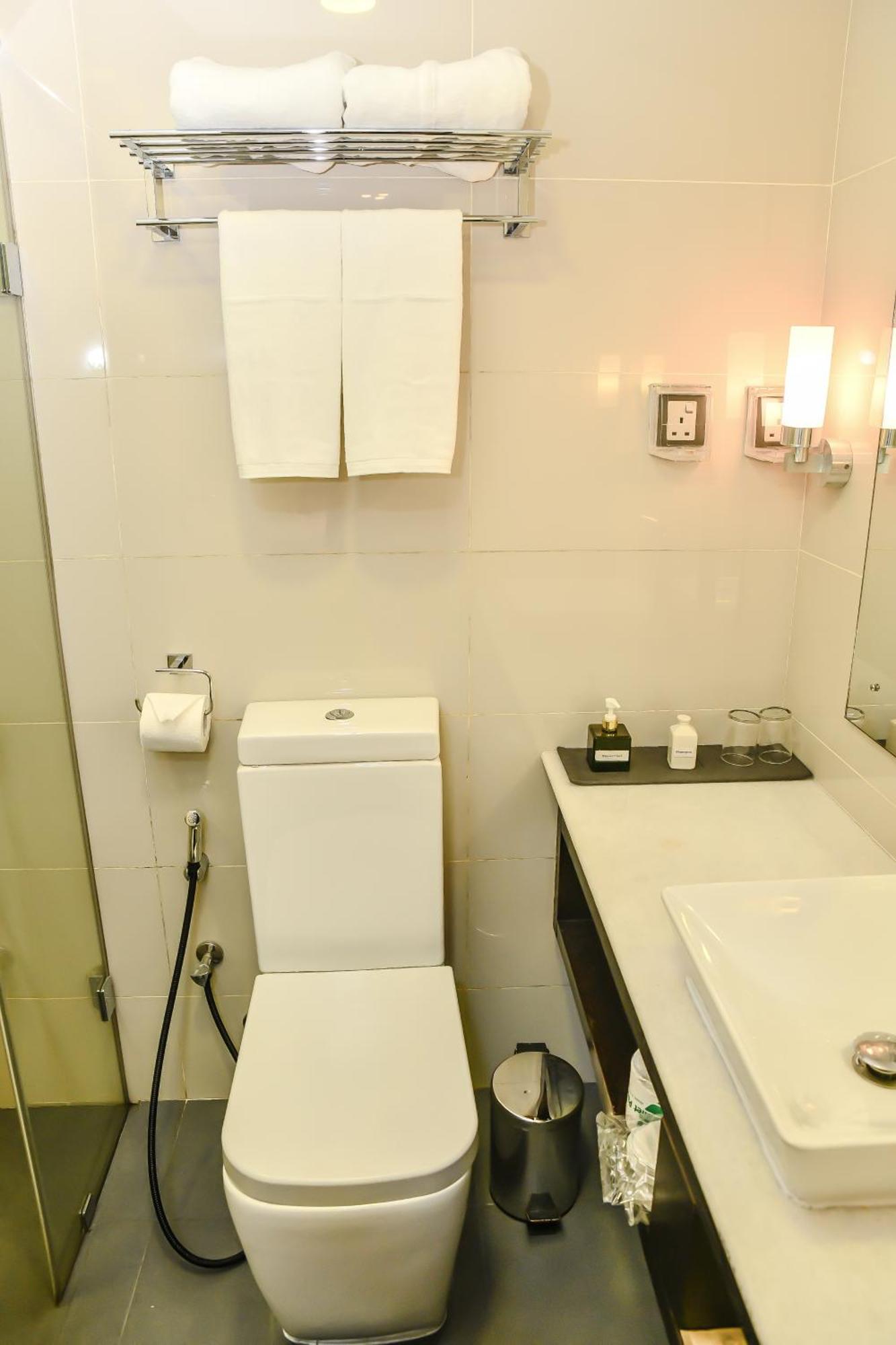 Hotel Beehive Premier à Malé Extérieur photo